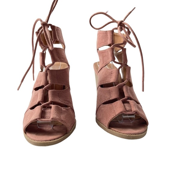 Charlotte Russe Lace Up Peep Toe Chunky Block Heels Booties Sz 6 - Picture 2 of 9